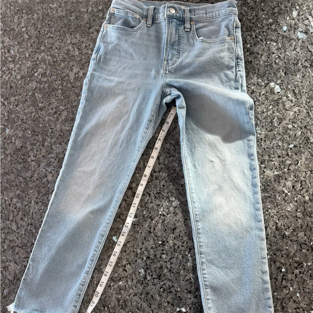 MADEWELL Perfect Vintage 10” High Rise Jean in Ellicott Wash, Raw Hem, Size 25P - Picture 7 of 10